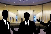 姚勁波：AI可以替代招聘專員、房產中介的工作
