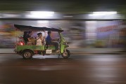 夢(mèng)中購(gòu)車(chē)之旅，夢(mèng)中購(gòu)車(chē)之旅，探索夢(mèng)幻般的購(gòu)車(chē)體驗(yàn)