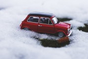 大利好！車市、股市都“沸騰”了！汽車以舊換新補(bǔ)貼來了，買新能源乘用車補(bǔ)2萬元！有車企已迅速跟進(jìn)