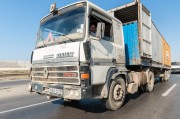 全球熱門，自由卡車游戲體驗解析與評測，全球熱門自由卡車游戲體驗解析與評測
