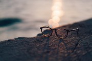 夢中贈予——解析一場夢中給他人金錢的夢境，夢中贈予，解析夢中給他人金錢的夢境含義
