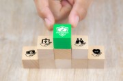保險(xiǎn)理賠被拒后訴訟費(fèi)用由誰承擔(dān)？