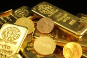 如何評估黃金的重量？這種評估方法如何影響交易決策？