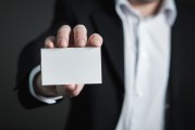 美媒稱拜登在民主黨人會議上發(fā)聲，“沒人能讓我出局，我會競選到底”