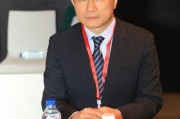 愛康集團創(chuàng)始人、董事長兼CEO張黎剛出席年度管理大會