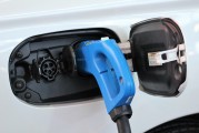 眾泰車鑰匙更換車載電池的方法有哪些？更換鑰匙車載電池時應(yīng)注意哪些細節(jié)？