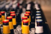 體驗(yàn)飲料的無限樂趣——免費(fèi)游戲的魅力所在，一杯好酒，一份分享，探索免費(fèi)游戲的樂趣與魅力