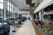 年度回顧與展望｜4000家4S店或?qū)⑼耸?，汽?chē)經(jīng)銷(xiāo)商面臨生死關(guān)頭