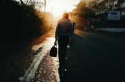 夢(mèng)中的驚險(xiǎn)之旅——一次撞車夢(mèng)的深度解析，夢(mèng)中的驚險(xiǎn)之旅，撞車夢(mèng)的深度解析
