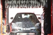 洗車精使用方法有哪些？這一產(chǎn)品對(duì)車輛清潔有何益處？
