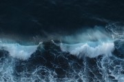 夢中的海洋之旅，海上大風大浪的奇幻之旅