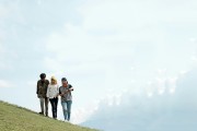 伊甸園的自由游戲，一場(chǎng)關(guān)于成長(zhǎng)與激情的游戲，伊甸園，在成長(zhǎng)與激情中尋找自我