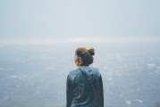 夢回故里，與已故母親重逢，夢回故里，重逢已故母親