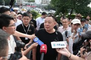 連發(fā)11條動態(tài)！于東來發(fā)聲：大家不要擔(dān)心我，若干年后，胖東來不是什么傳奇也不是神話