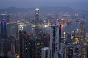 如何理解看put買美式期權(quán)的操作？這種操作的適用場景是什么？