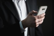 智能手機用戶手冊，如何通過查詢手機流量網(wǎng)站來優(yōu)化你的數(shù)據(jù)使用，在智能手機上優(yōu)化數(shù)據(jù)使用的簡單指南，通過查詢流量網(wǎng)站的方法