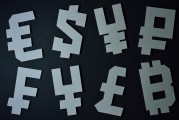 國(guó)際金融協(xié)會(huì)預(yù)計(jì)熊貓債將繼續(xù)大幅增長(zhǎng)，其余額已超日本武士債