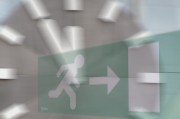 夢(mèng)到人家跳樓的深層心理解析，夢(mèng)到人家跳樓的深層心理解析