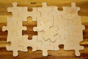 如何理解期貨只做多的策略？這種策略有哪些局限性？