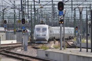 夢(mèng)中的火車之旅，歸家的思緒與期盼