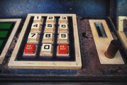 iOS精品免費(fèi)解謎游戲，探索無盡的謎團(tuán)與樂趣，揭開奇妙迷宮，iOS上免費(fèi)解謎冒險游戲推薦