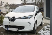 深入剖析特斯拉網(wǎng)站流量，揭示電動車巨頭線上布局策略