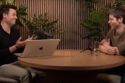 Sam Altman最新訪談：AI將發(fā)現(xiàn)新科學，未來AI伴侶無處不在，人形機器人街頭漫步