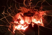 免費大作游戲，打開一個全新的電子游戲世界，輕松娛樂，享受無需付費的游戲體驗