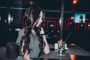 夢中的裸露之謎，我為何夢見自己沒衣服穿？