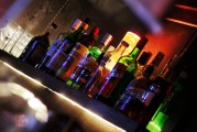 恐懼之夜——一款無(wú)需下載的蒸汽免費(fèi)恐怖游戲，逃脫恐怖——一款不需要下載的蒸汽免費(fèi)恐怖游戲