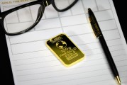 如何將盎司轉換為克？這種轉換如何影響黃金的計量和交易？