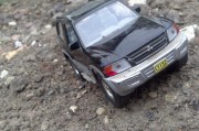 打開游戲的車門，免費下載的小汽車游戲，下載小游戲，打開車門，即可體驗小汽車駕駛的樂趣