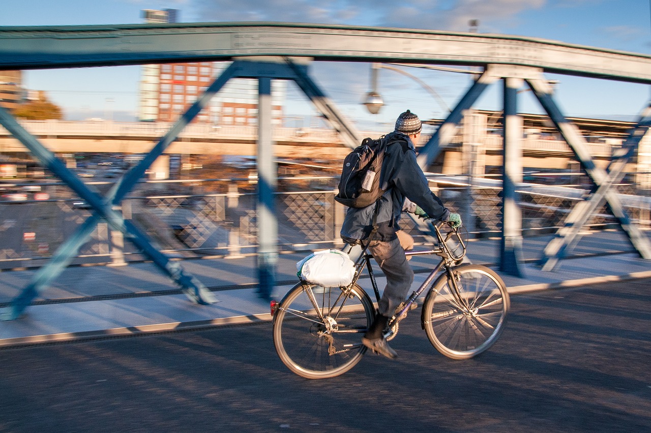 夢(mèng)到騎摩托車，究竟是何預(yù)兆？