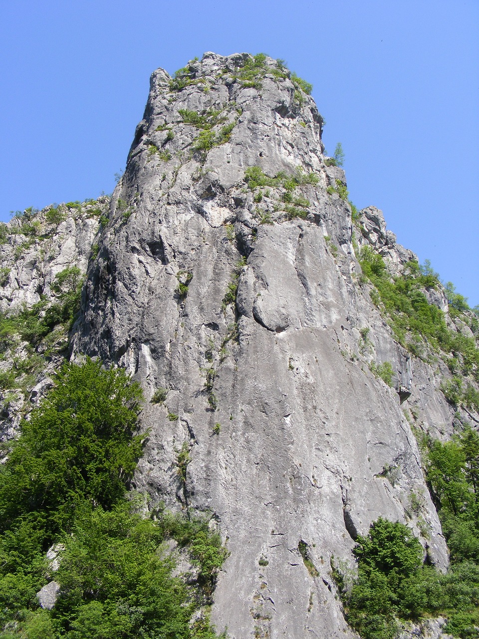 夢到陡峭的爬山之旅，寓意與解讀