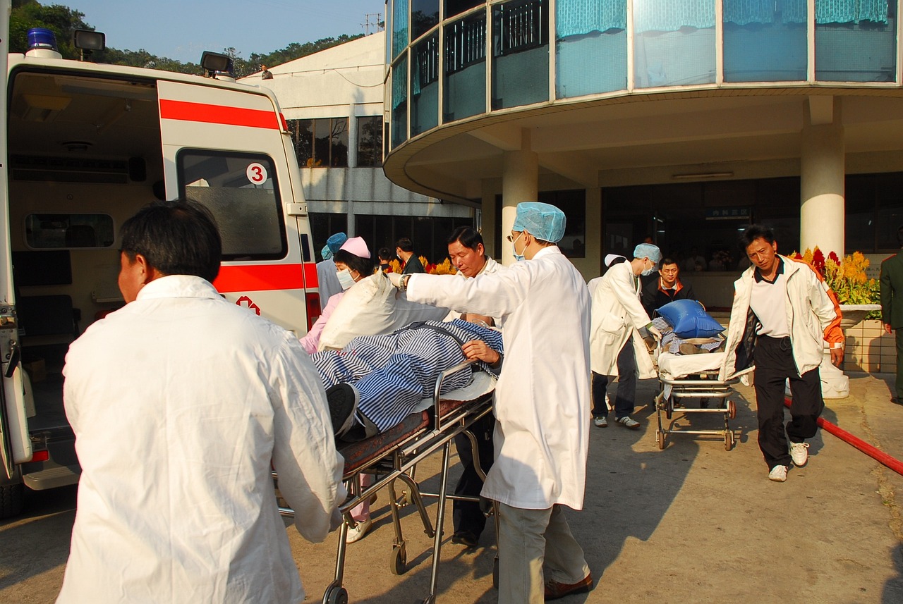 夢(mèng)到120救護(hù)車，生命的呼喚與守護(hù)