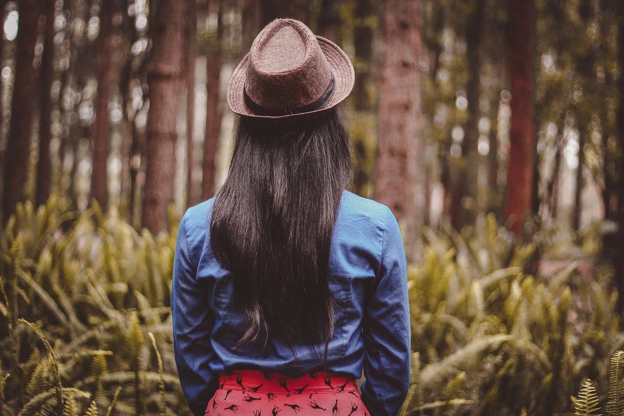 女人夢(mèng)到頭發(fā)掉了好多，解析夢(mèng)境與心理暗示