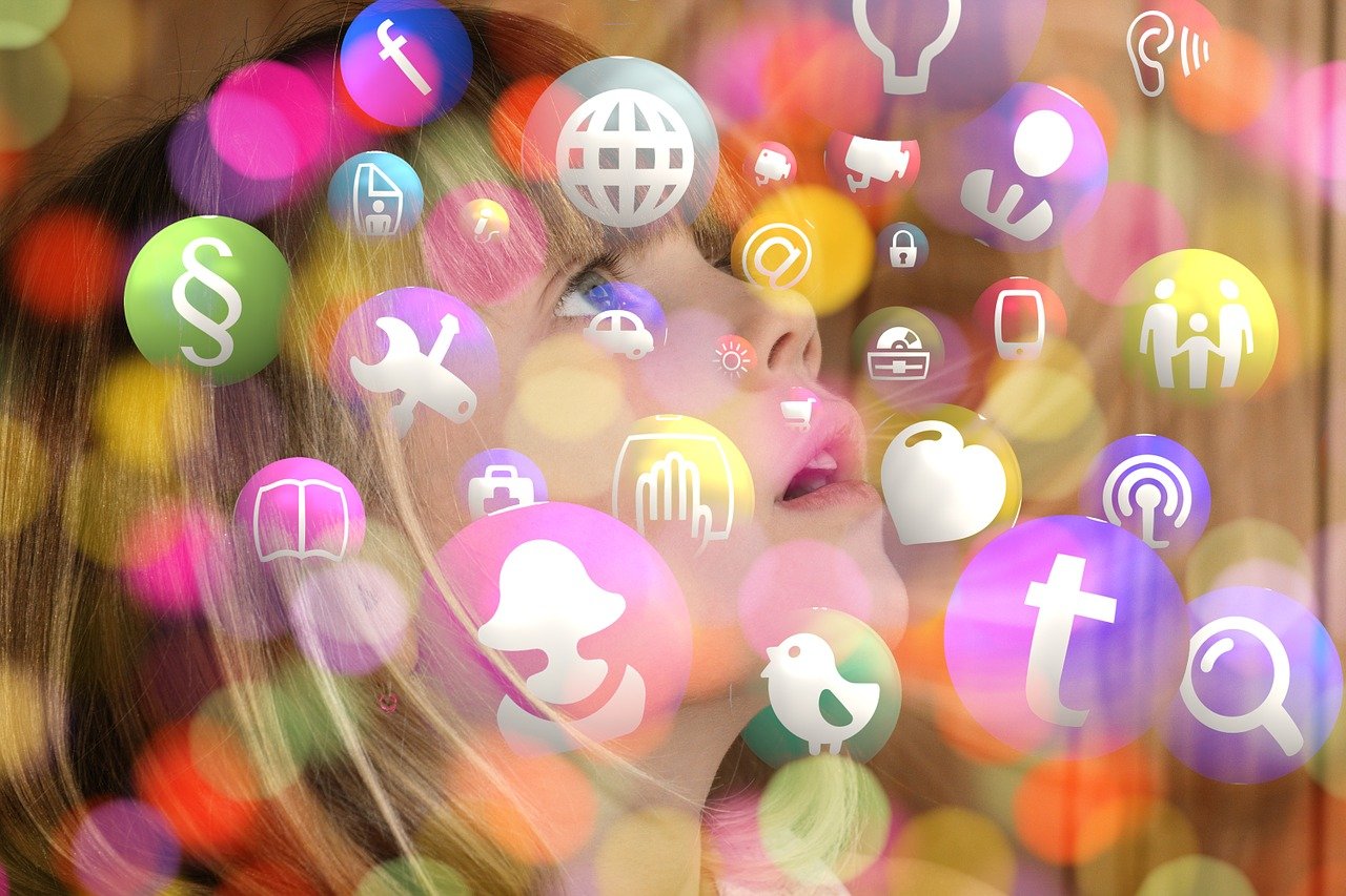 芭比化妝游戲，一款讓女生們愛(ài)上化妝的全新APP