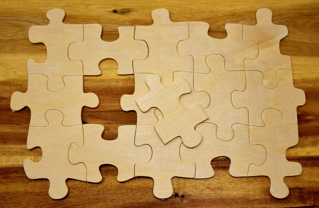 如何理解期貨只做多的策略？這種策略有哪些局限性？