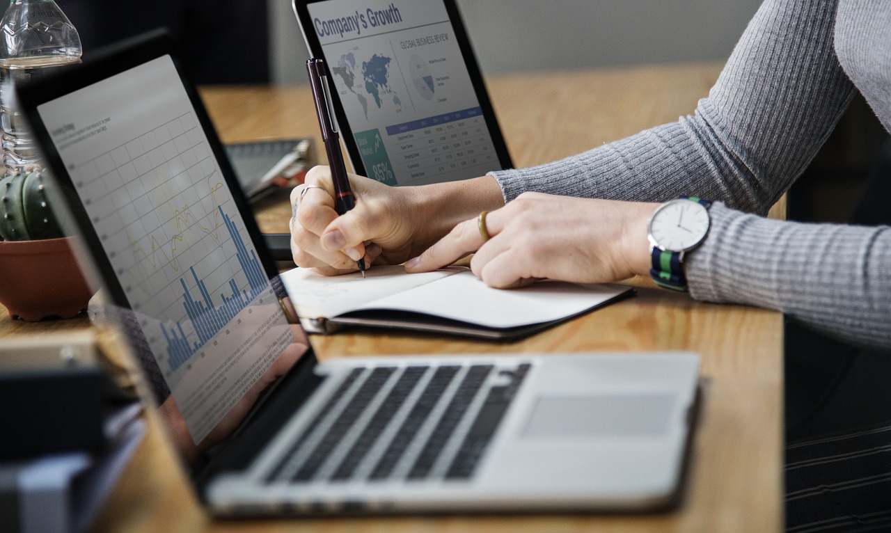 剖析在進(jìn)行數(shù)據(jù)分析時如何利用 Analytics 網(wǎng)站流量