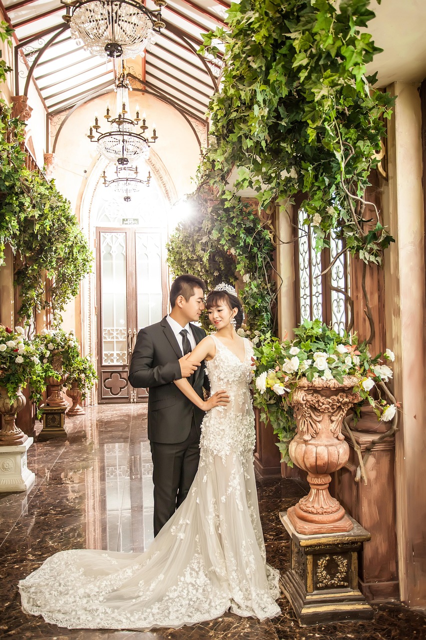 注冊結(jié)婚穿什么最合適？婚禮當(dāng)天搭配指南