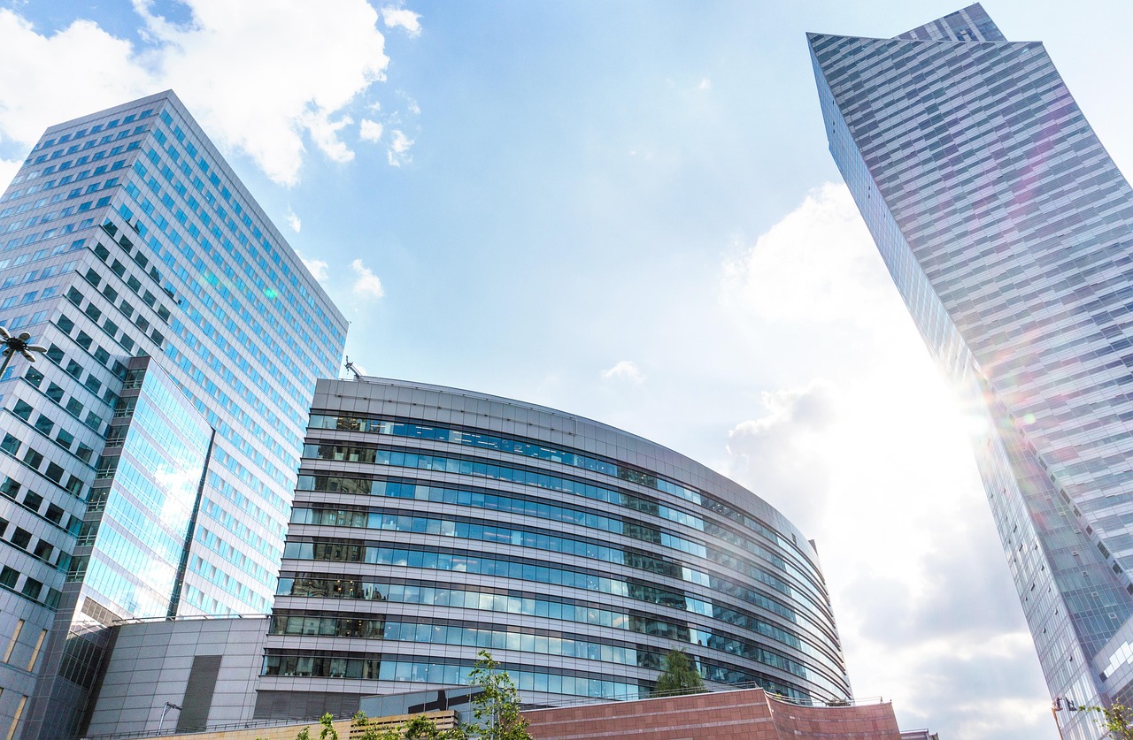海南礦業(yè):海南礦業(yè)股份有限公司關于增資參股洛陽豐瑞氟業(yè)有限公司的公告