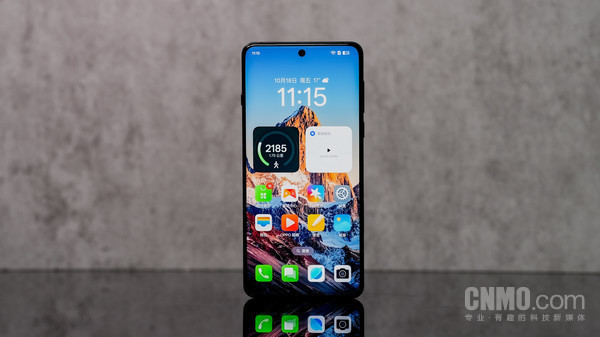出片還不就是小事！OPPO Find X8系列抬手就出片