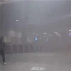 土耳其伊斯坦布爾一地鐵站因不明原因起火事故暫時關(guān)閉