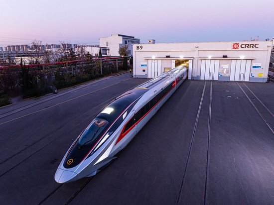 全球跑得最快的高鐵！CR450動車組樣車發(fā)布