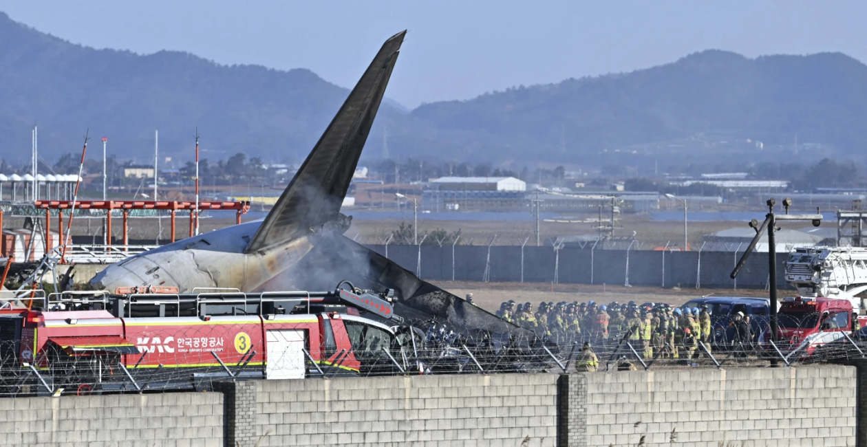 僅2人獲救 韓客機(jī)失事前6分鐘詳情公布 幸存者問(wèn)：發(fā)生了什么？
