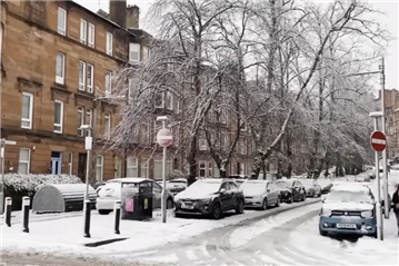 英國(guó)大降雪 多個(gè)機(jī)場(chǎng)跑道暫時(shí)關(guān)閉