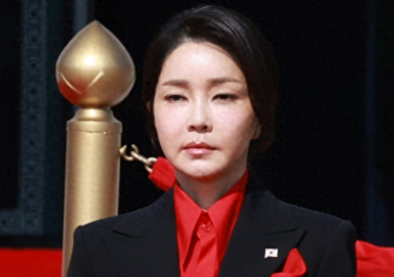 韓媒：韓國淑明女子大學(xué)初步判定，金建希碩士論文存在抄襲