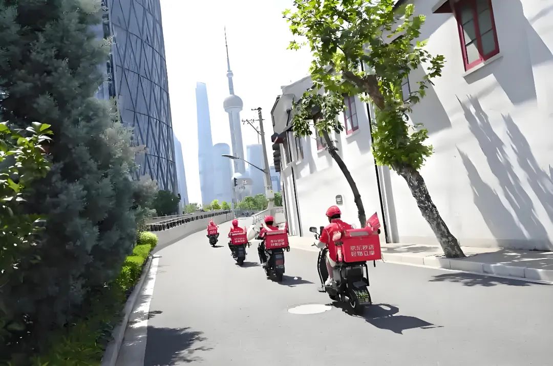 一場“奇襲”背后，京東到底在焦慮什么？