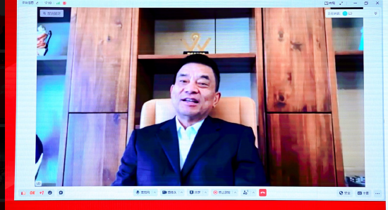 民營(yíng)企業(yè)如何應(yīng)對(duì)挑戰(zhàn)？劉永好：只有不斷滿足老百姓新需求才是新方向
