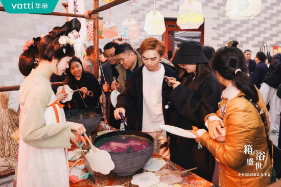 潮啟“新中式”，華帝新品發(fā)布會(huì)重構(gòu)“時(shí)尚健康生活”圖譜